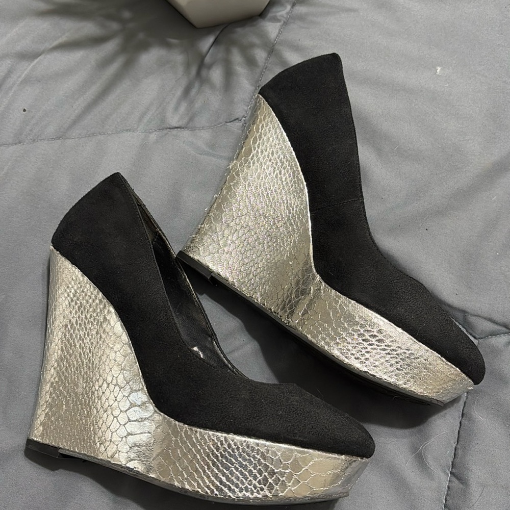 Kardashian’s Heels!👠